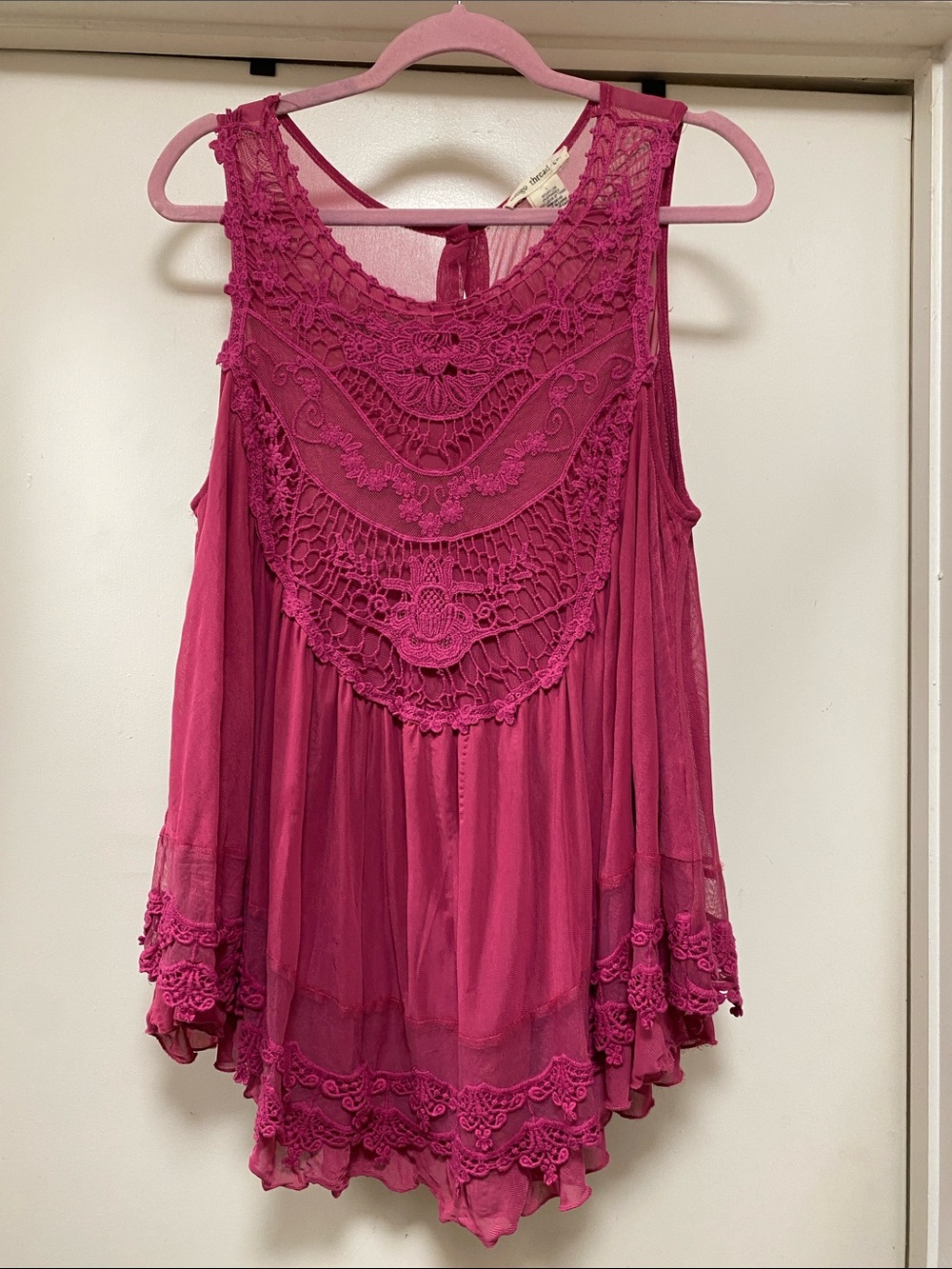 Boho Crochet Yoke Flowy Camisole - Fuchsia
